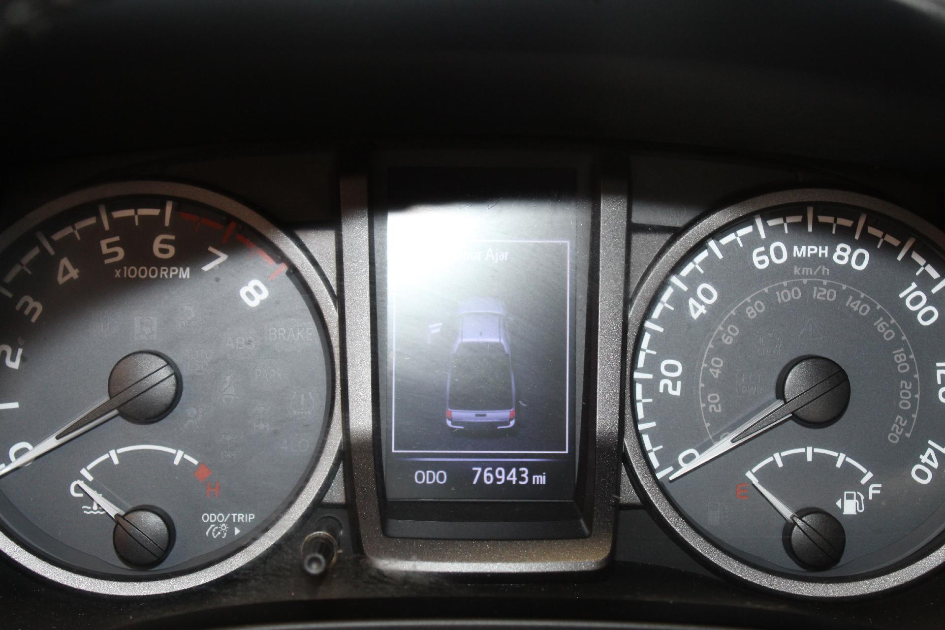 2017 Toyota Tacoma Vehicle Photo in NORTHAMPTON, MA 01060-1120