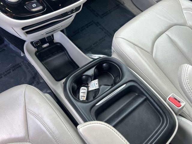 2018 Chrysler Pacifica Vehicle Photo in MEDINA, OH 44256-9631