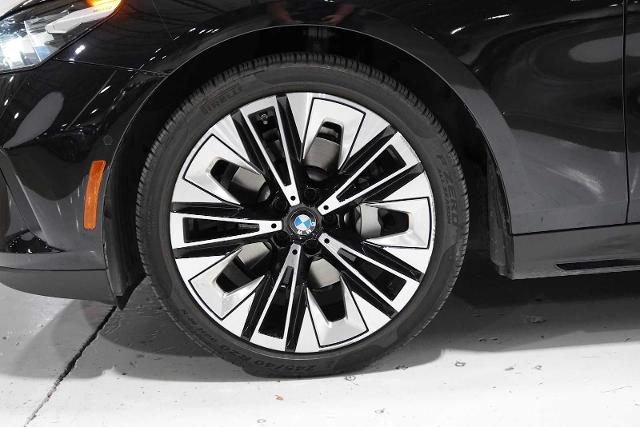 2024 BMW 530i xDrive Vehicle Photo in GRAPEVINE, TX 76051
