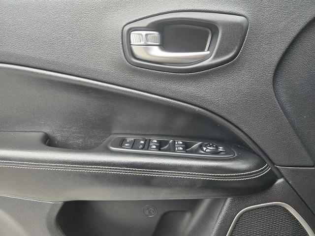 2021 Jeep Compass Vehicle Photo in DENTON, TX 76210-9321