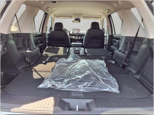 2025 Honda Pilot Vehicle Photo in Oshkosh, WI 54904