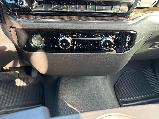 2024 GMC Sierra 1500 Vehicle Photo in COLUMBIA, MO 65203-3903