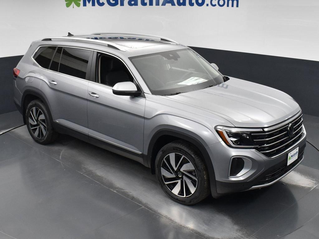 2024 Volkswagen Atlas Vehicle Photo in Marion, IA 52302
