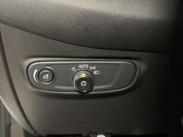 2022 Chevrolet Equinox Vehicle Photo in Roslyn, NY 11576