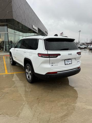 2023 Jeep Grand Cherokee L Vehicle Photo in Peoria, IL 61615