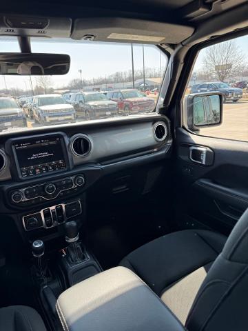 2019 Jeep Wrangler Unlimited Vehicle Photo in Peoria, IL 61615