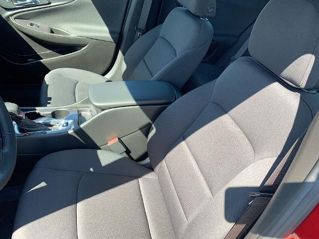 2022 Chevrolet Malibu Vehicle Photo in MOON TOWNSHIP, PA 15108-2571