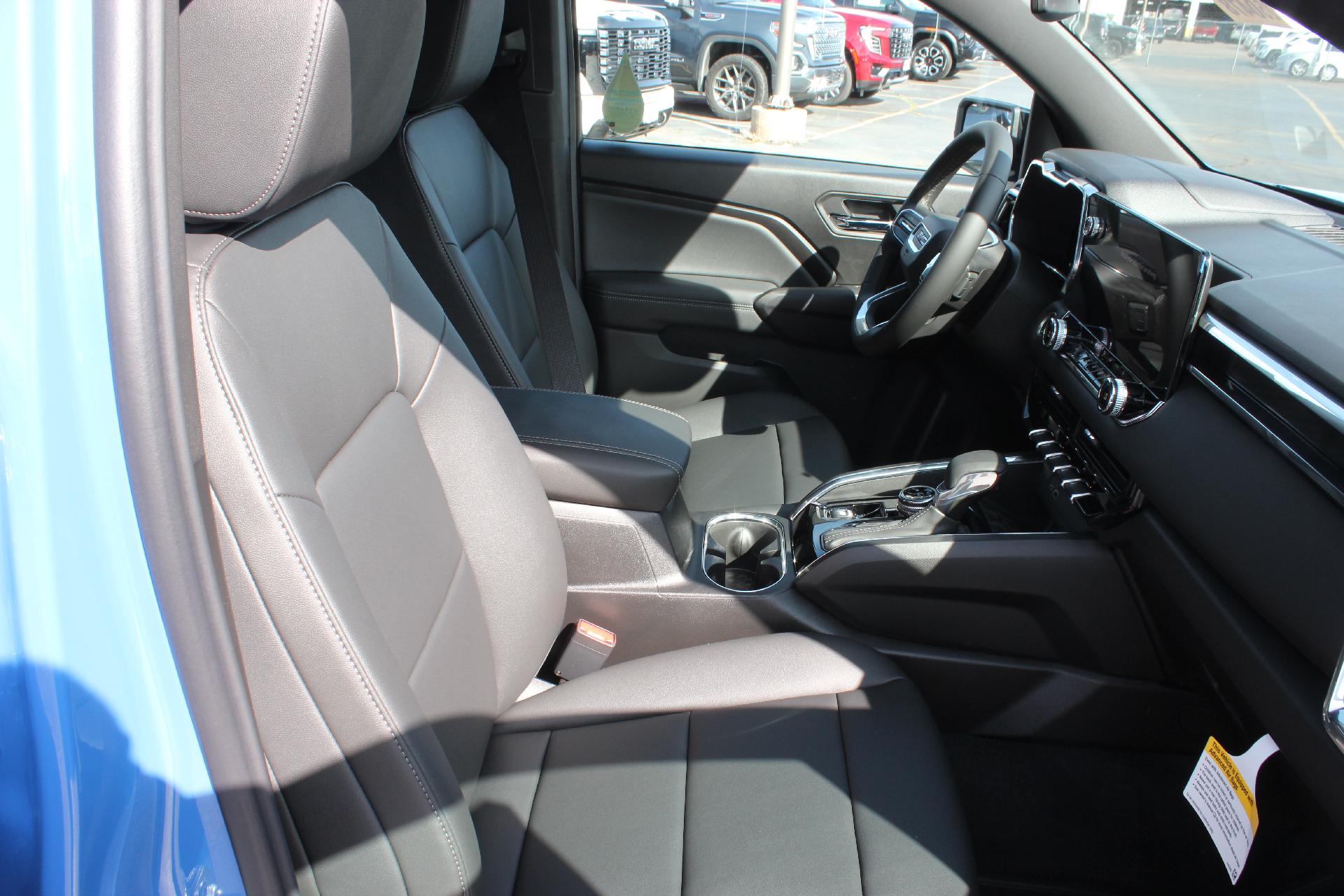 2025 GMC Canyon Vehicle Photo in AURORA, CO 80012-4011