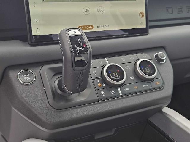 2025 Defender Vehicle Photo in AUSTIN, TX 78717