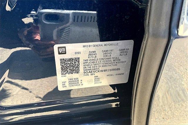 2024 Buick Enclave Vehicle Photo in TOPEKA, KS 66609-0000