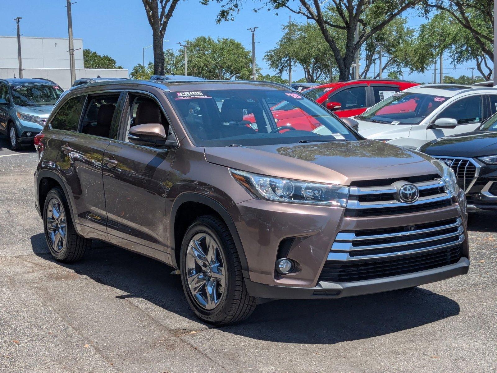 2018 Toyota Highlander Vehicle Photo in Tampa, FL 33614