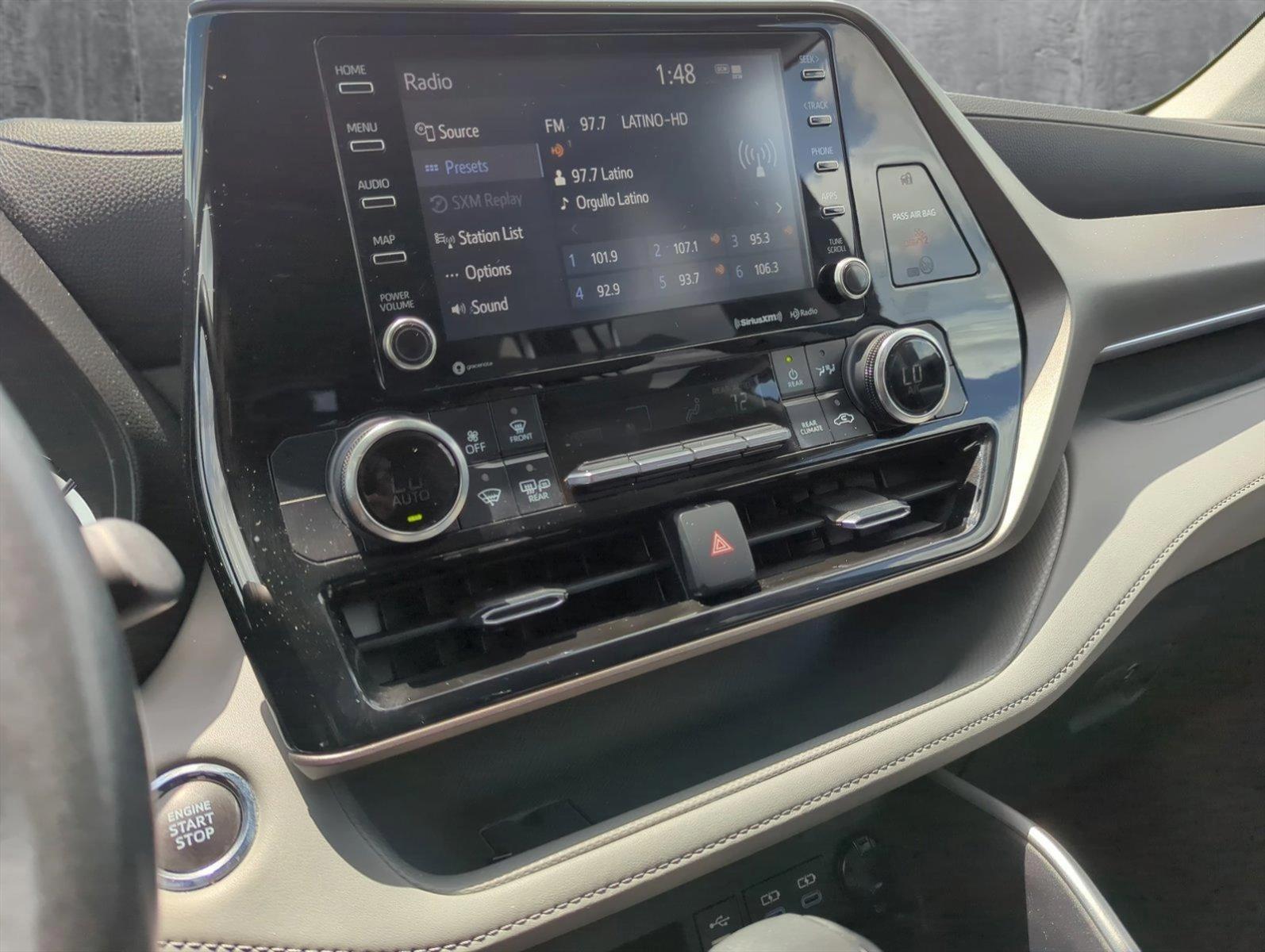 2022 Toyota Highlander Vehicle Photo in Ft. Myers, FL 33907