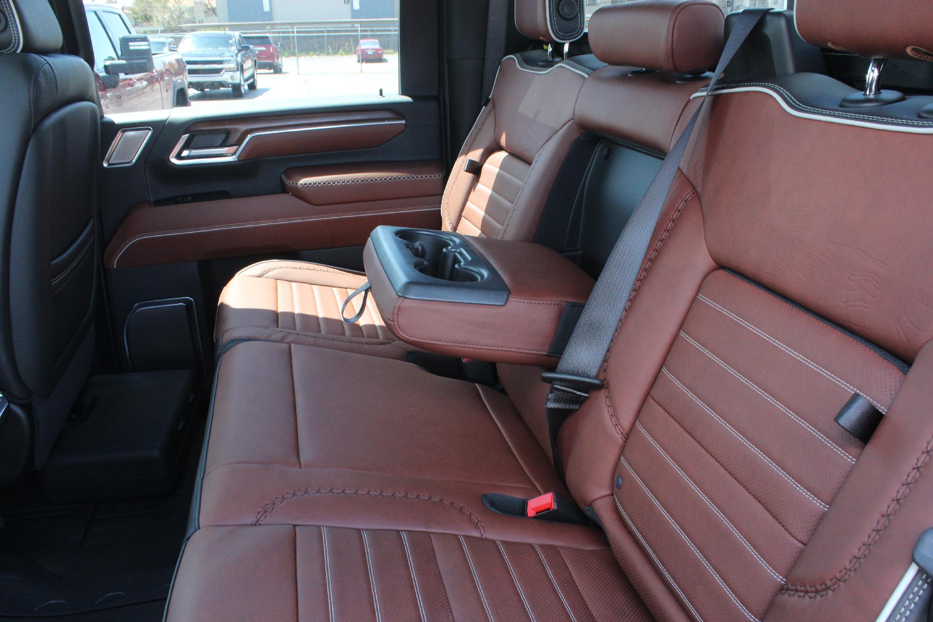 2025 GMC Sierra 3500 HD Vehicle Photo in AURORA, CO 80012-4011