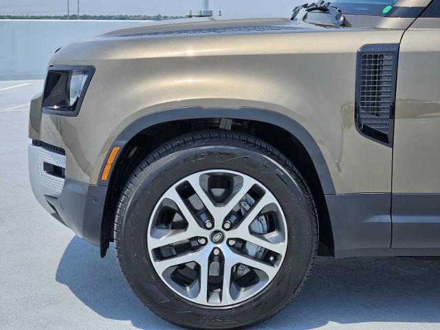 2024 Defender Vehicle Photo in AUSTIN, TX 78717