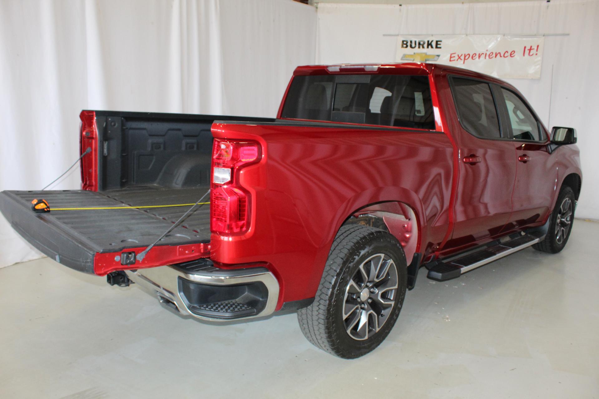 2022 Chevrolet Silverado 1500 Vehicle Photo in NORTHAMPTON, MA 01060-1120