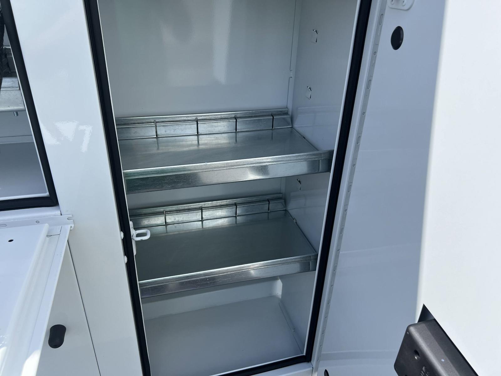 2025 Chevrolet Express Cutaway 3500 Vehicle Photo in GEORGETOWN, TX 78626-7508