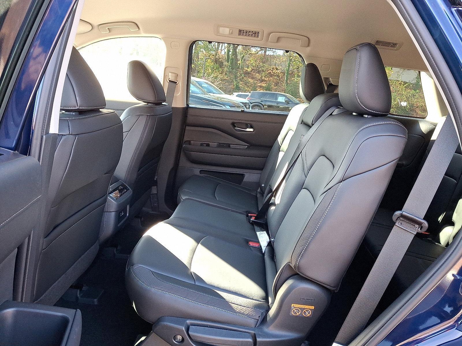 2025 Nissan Pathfinder Vehicle Photo in Jenkintown, PA 19046