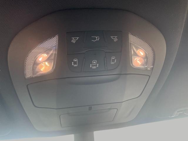 2025 Chrysler Pacifica Vehicle Photo in Kaukauna, WI 54130