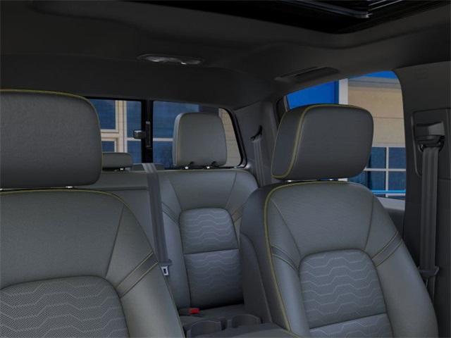 2025 Chevrolet Colorado Vehicle Photo in ENGLEWOOD, CO 80113-6708