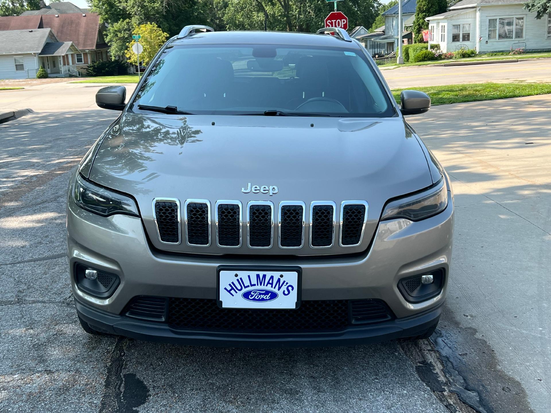 Used 2020 Jeep Cherokee Latitude Plus with VIN 1C4PJMLB4LD529772 for sale in Falls City, NE