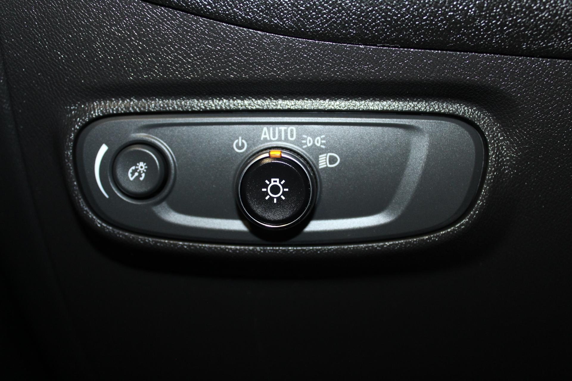 2023 Chevrolet Equinox Vehicle Photo in NORTHAMPTON, MA 01060-1120