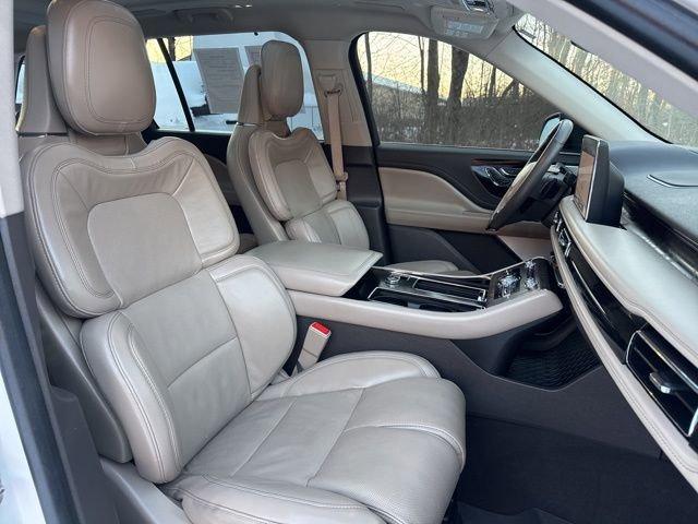 2022 Lincoln Aviator Vehicle Photo in MEDINA, OH 44256-9631