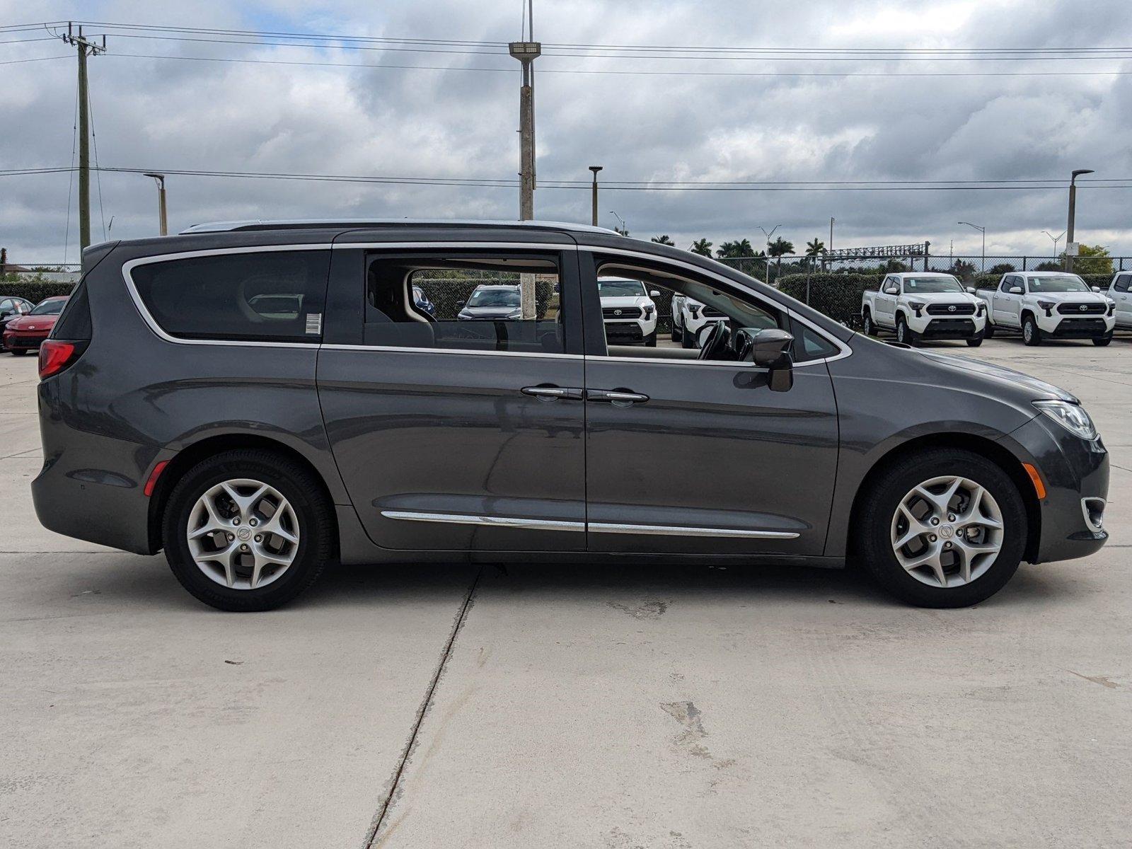 2019 Chrysler Pacifica Vehicle Photo in Davie, FL 33331