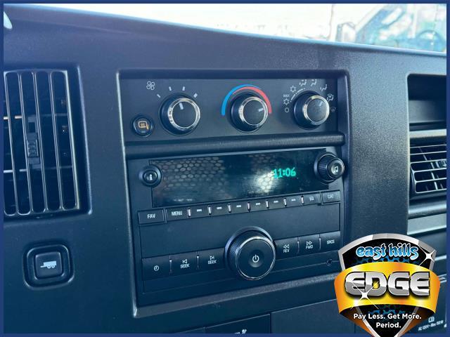 2022 GMC Savana Cargo Van Vehicle Photo in Roslyn, NY 11576