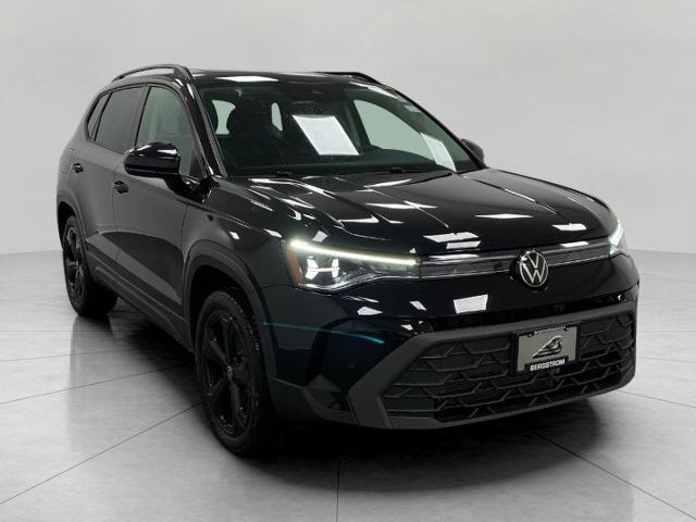 2025 Volkswagen Taos SE photo 2
