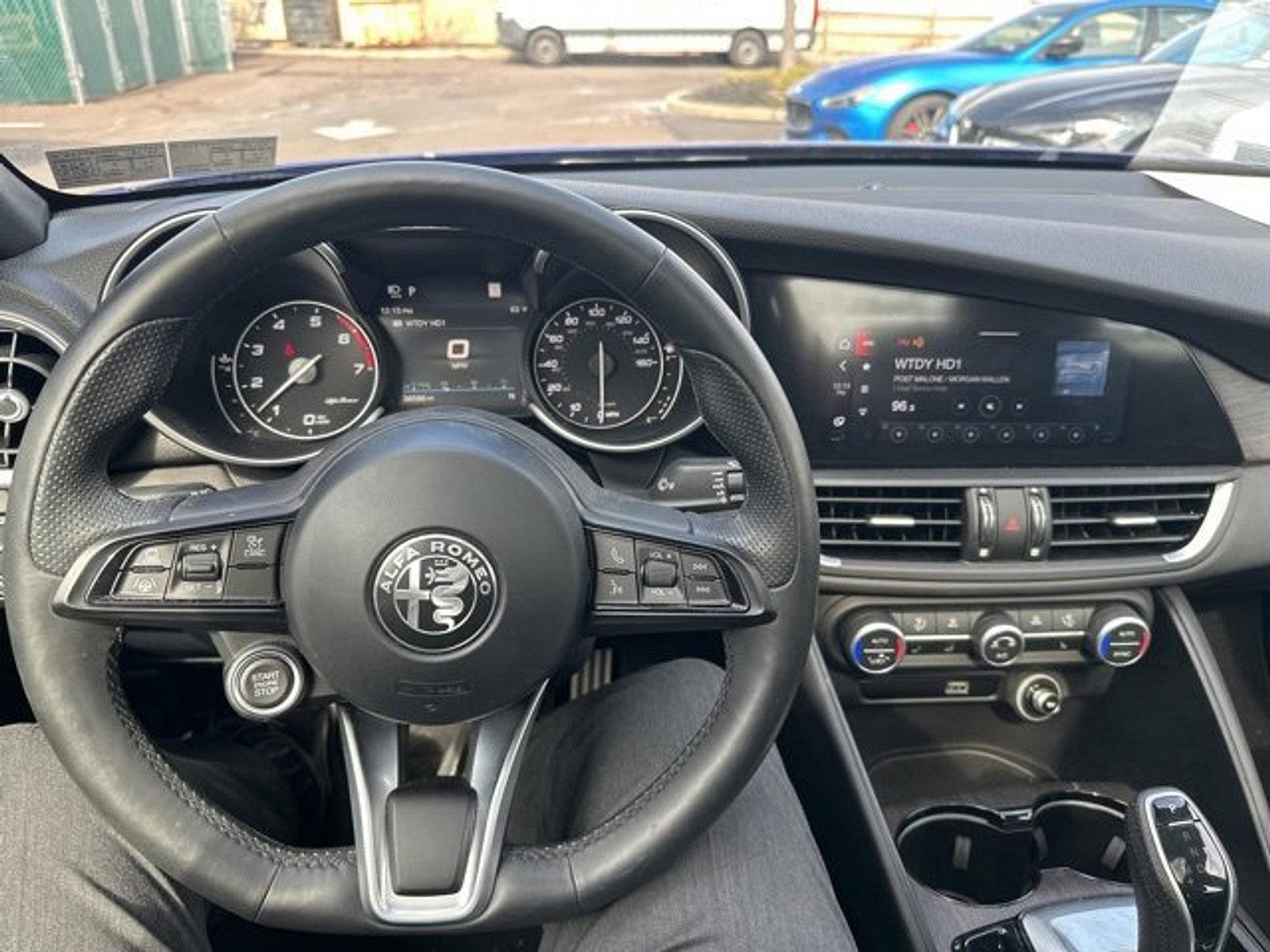 2022 Alfa Romeo Giulia Vehicle Photo in Willow Grove, PA 19090