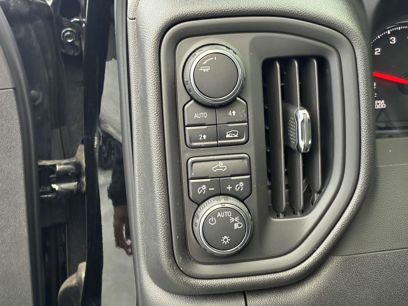 2025 Chevrolet Silverado 1500 Vehicle Photo in LOS ANGELES, CA 90007-3794