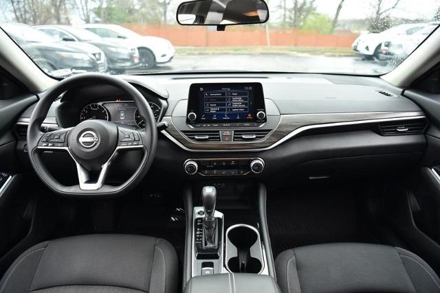 2023 Nissan Altima Vehicle Photo in Ballwin, MO 63011