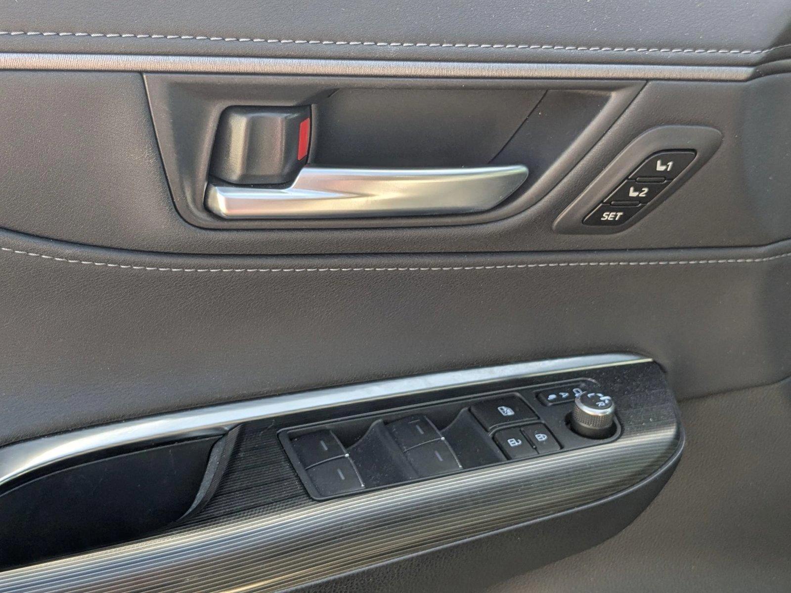 2021 Toyota Venza Vehicle Photo in St. Petersburg, FL 33713