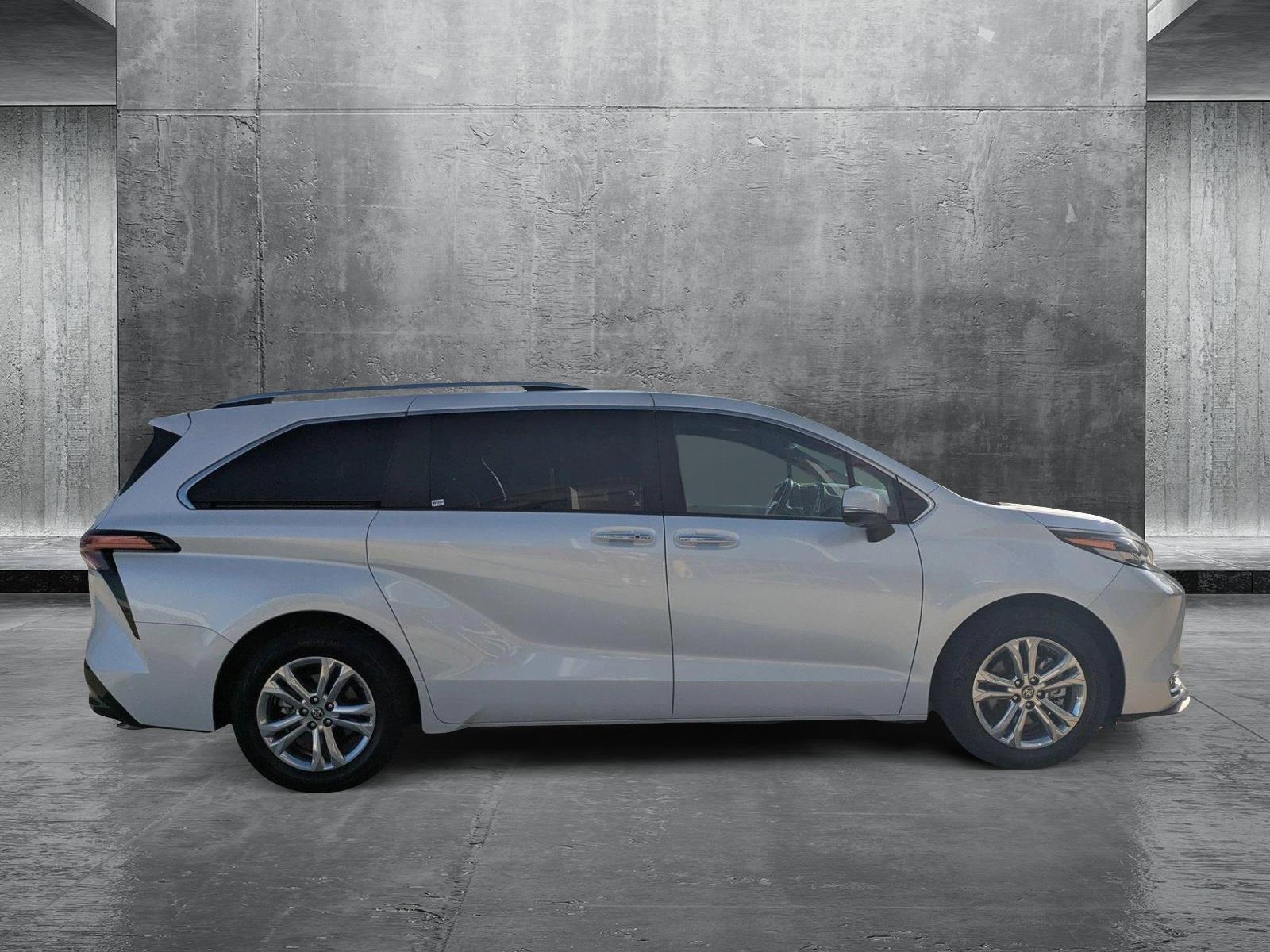2023 Toyota Sienna Vehicle Photo in Winter Park, FL 32792