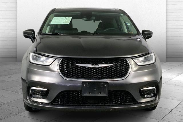 2023 Chrysler Pacifica Vehicle Photo in Lees Summit, MO 64086