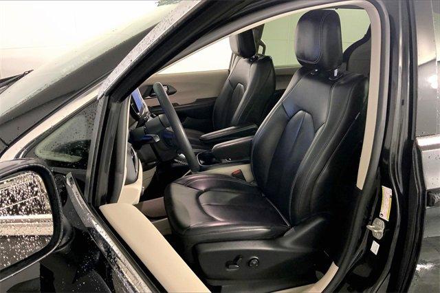 2023 Chrysler Pacifica Vehicle Photo in INDEPENDENCE, MO 64055-1314