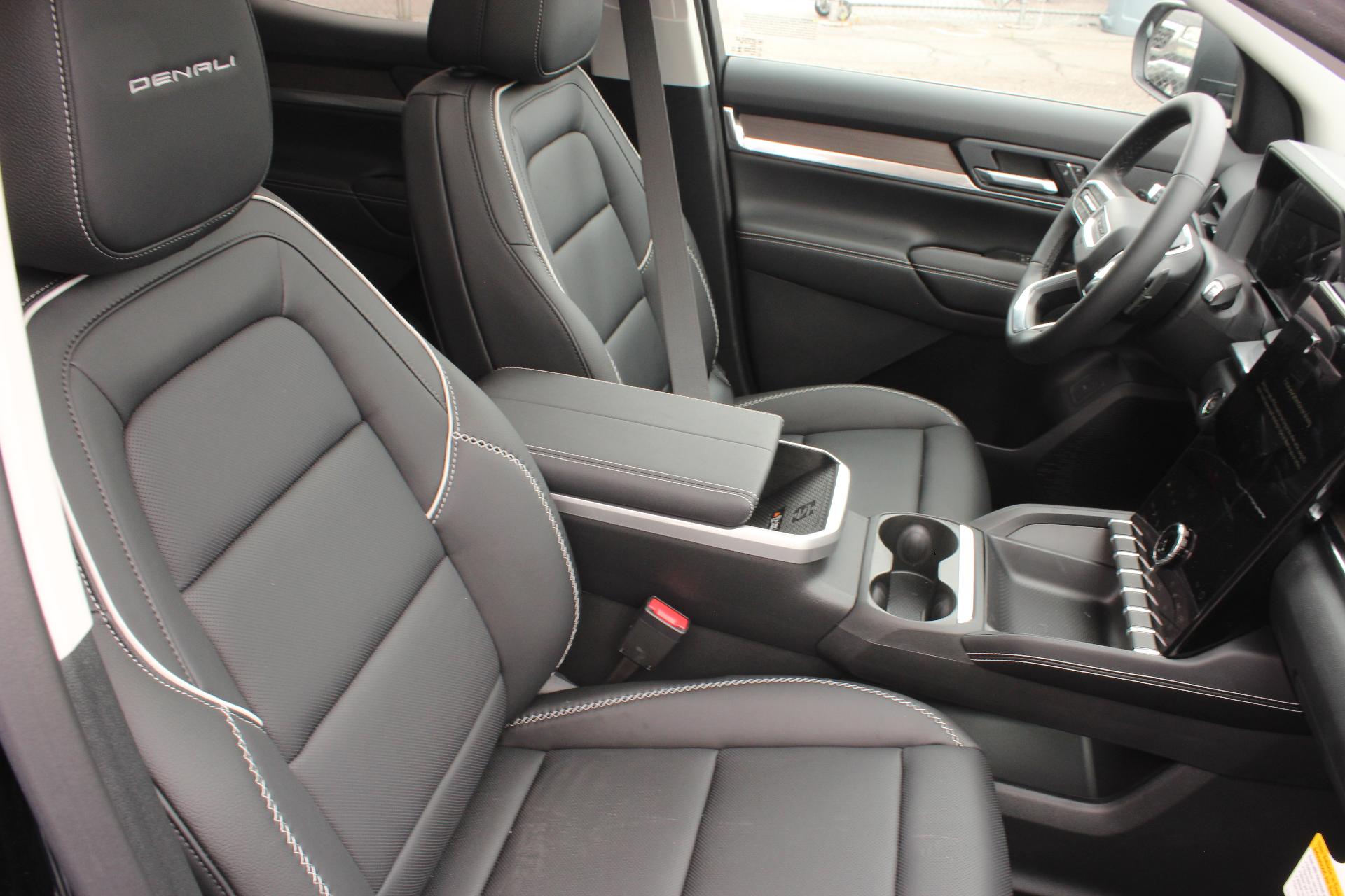 2026 GMC Terrain Vehicle Photo in AURORA, CO 80012-4011