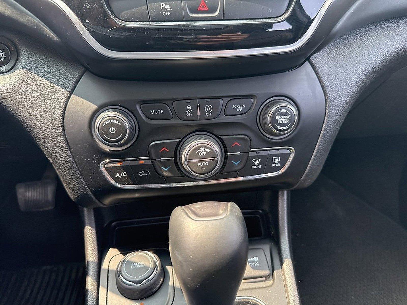 2019 Jeep Cherokee Vehicle Photo in Harrisburg, PA 17111