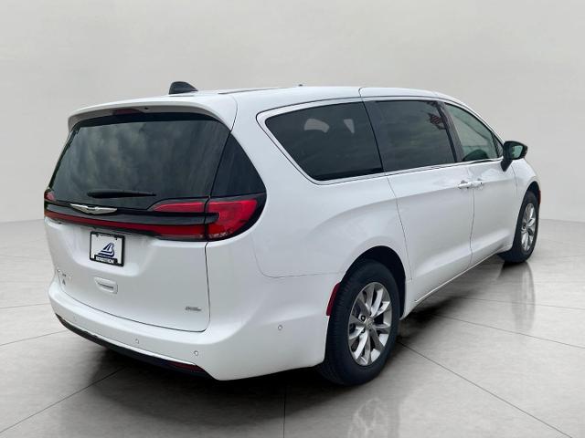 2025 Chrysler Pacifica Vehicle Photo in Kaukauna, WI 54130