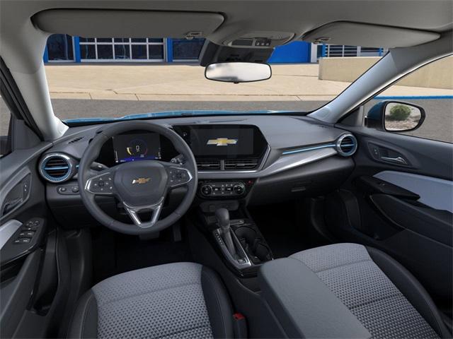 2025 Chevrolet Trax Vehicle Photo in ENGLEWOOD, CO 80113-6708