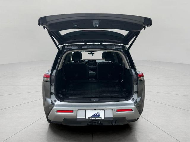 2021 Jeep Grand Cherokee L Vehicle Photo in Kaukauna, WI 54130