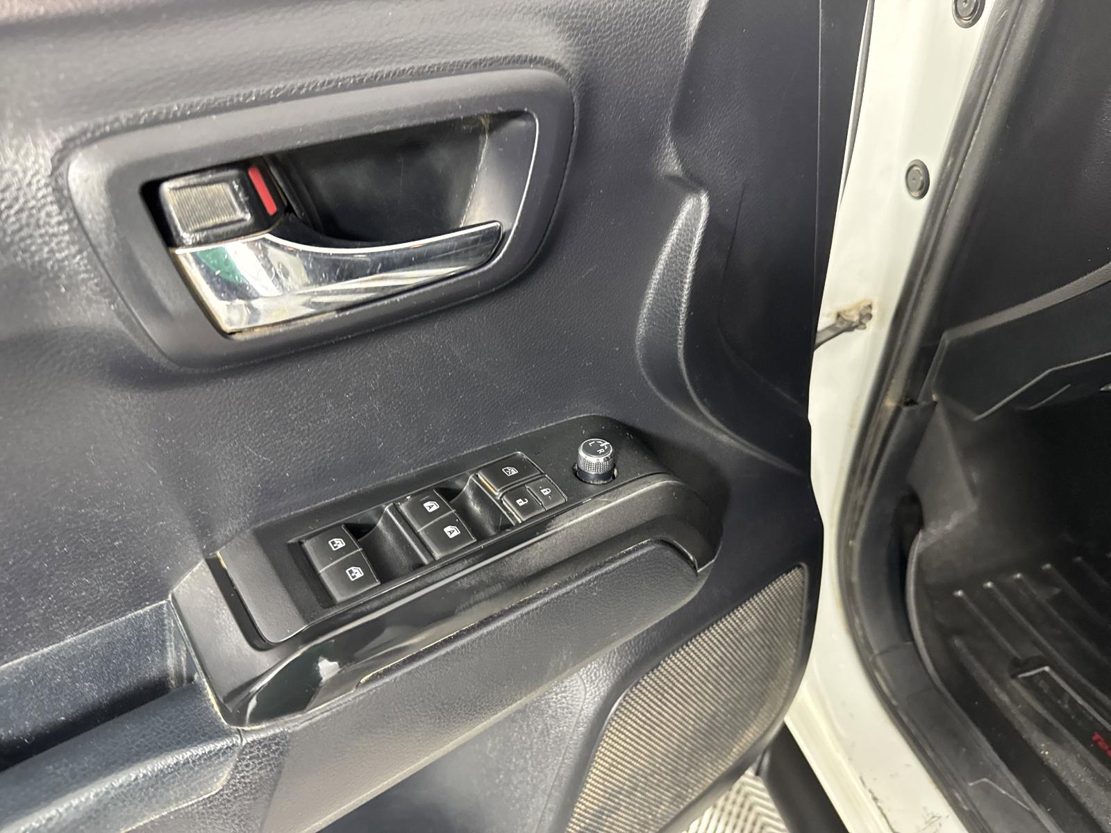 2018 Toyota Tacoma Vehicle Photo in GEORGETOWN, TX 78626-7508