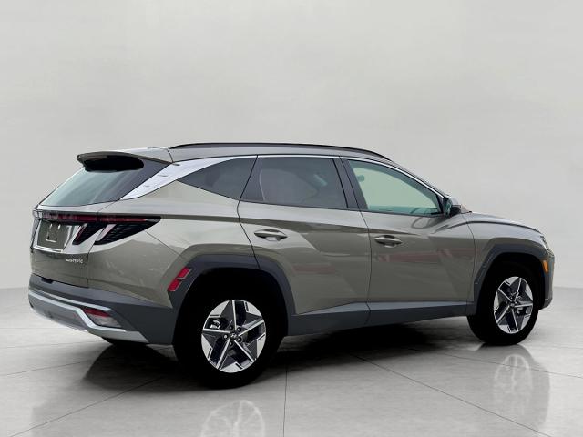 2025 Hyundai TUCSON Hybrid Vehicle Photo in Green Bay, WI 54304