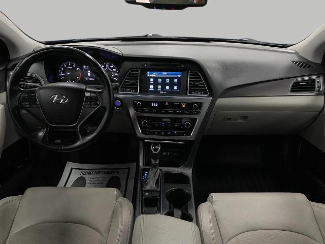 2017 Hyundai SONATA Vehicle Photo in Oshkosh, WI 54904