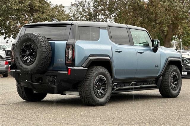 2024 GMC HUMMER EV SUV Vehicle Photo in ELK GROVE, CA 95757-8703