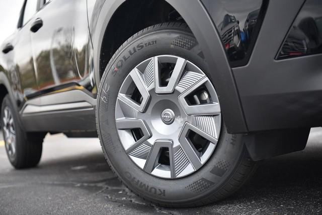 2025 Nissan Kicks Vehicle Photo in Ballwin, MO 63011