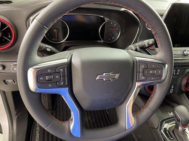 2025 Chevrolet Blazer Vehicle Photo in PHOENIX, AZ 85014-3381