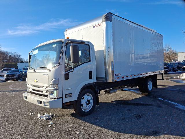 2024 Chevrolet Low Cab Forward 4500 Vehicle Photo in DANBURY, CT 06810-5034