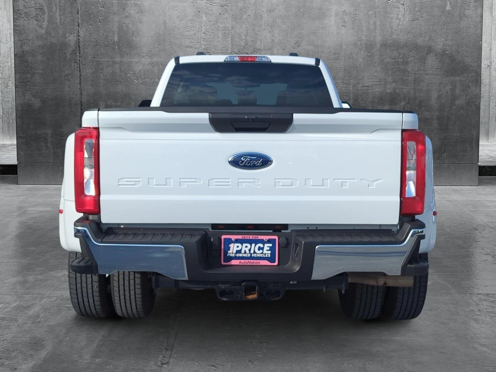 2024 Ford Super Duty F-350 DRW Vehicle Photo in Ft. Myers, FL 33907