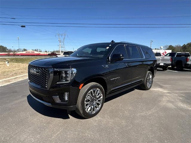 2024 GMC Yukon XL Vehicle Photo in ALBERTVILLE, AL 35950-0246